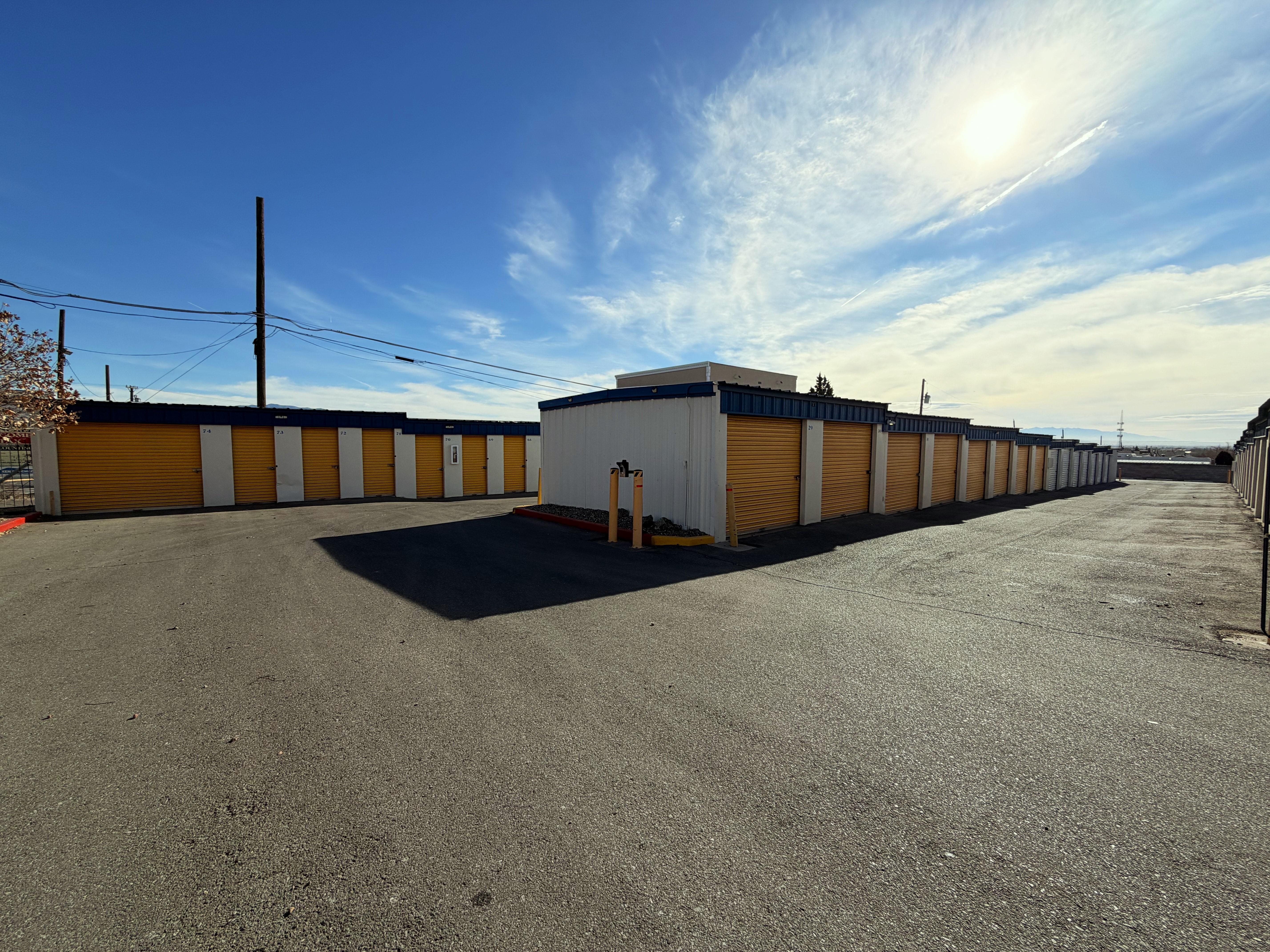El Campo Casitas & Self Storage 5800 Central Ave SW, Ste 1 Albuquerque, NM 87105